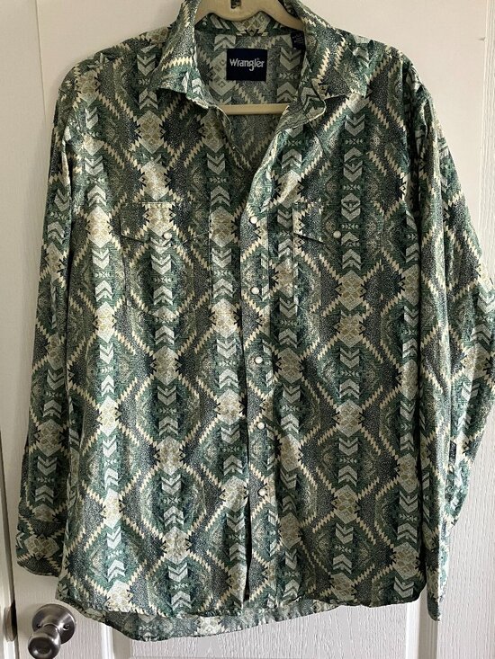 Wrangler Other - Wrangler Shirt Mens Large Green/Tan Aztec Western Pearl Snap Long Sleeve Casual.